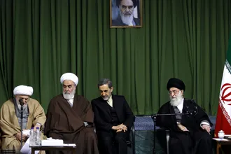 تصاویری از دکتر علی اکبر ولایتی در کنار رهبر شهید انقلاب دوران رهبری