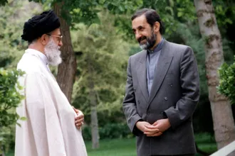 تصاویری از دکتر علی اکبر ولایتی در کنار رهبر شهید انقلاب دوران رهبری