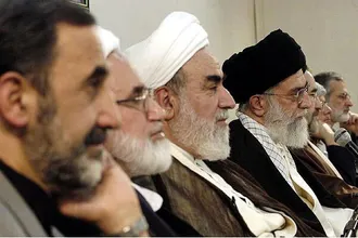 تصاویری از دکتر علی اکبر ولایتی در کنار رهبر شهید انقلاب دوران رهبری