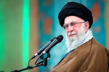 در میدان تبلیغات آرایش جنگی بگیرید