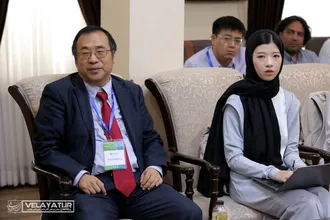 دیدار جمعی از اساتید و دانشجویان دانشگاه پکن با دکتر ولایتی