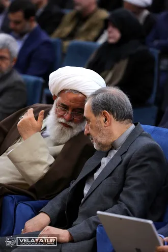 برگزیدگان آثار حوزه مطالعات انقلاب اسلامی در همایش چلچراغ