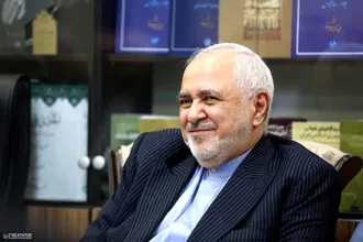دیدار پیشکسوتان وزارت امور خارجه با دکتر ولایتی در تاریخ هفدهم فروردین ۱۴۰۴
