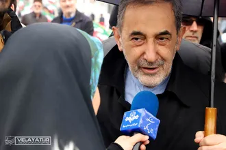 حضور دکتر ولایتی در راهپیمایی ۲۲ بهمن