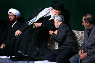 تصاویری از دکتر علی اکبر ولایتی در کنار رهبر شهید انقلاب دوران رهبری