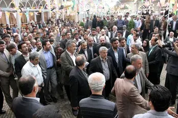 استقبال مردم ساری و زیارت گلزار شهدا