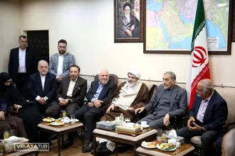 دیدار جمعی از دیپلماتهای وزارت امورخارجه با دکتر ولایتی