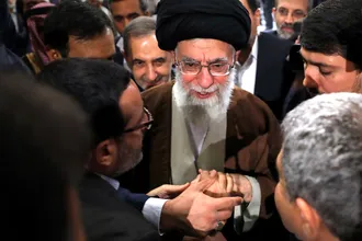 تصاویری از دکتر علی اکبر ولایتی در کنار رهبر شهید انقلاب دوران رهبری
