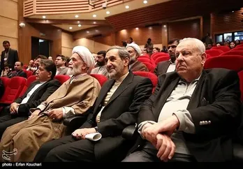 دکتر ولایتی در همایش هزاره تألیف کتاب قانون در تهران/عکس