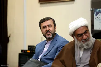 دیدار پیشکسوتان وزارت امور خارجه با دکتر ولایتی در تاریخ هفدهم فروردین ۱۴۰۴