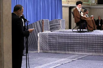 تصاویری از دکتر علی اکبر ولایتی در کنار رهبر شهید انقلاب دوران رهبری