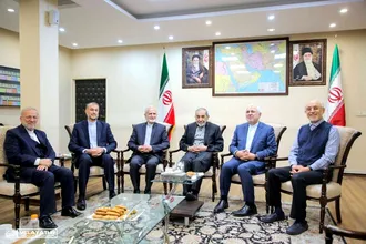 دیدار وزیر امور خارجه به همراه وزرای امور خارجه سابق جمهوری اسلامی ایران با دکتر علی اکبر ولایتی