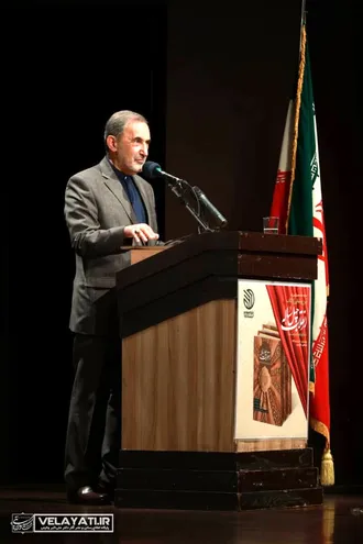 آیین رونمایی از کتاب انقلاب ۴۰ ساله دستاورد ها و فرصت ها
