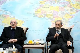 گزارش تصویری دیدار جمعی از شخصیت ها و نخبگان برجسته مجمع جهانی حامیان مقاومت با دکتر علی اکبر ولایتی