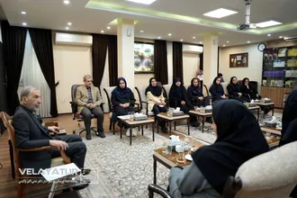 گزارش تصویری دیدار جمعی از پرستاران با دکتر ولایتی به مناسبت روز پرستار