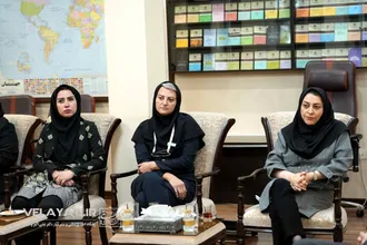 گزارش تصویری دیدار جمعی از پرستاران با دکتر ولایتی به مناسبت روز پرستار