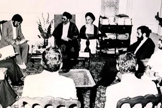 تصاویری از دکتر علی اکبر ولایتی در کنار رهبر شهید انقلاب دوران ریاست جمهوری