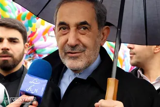 حضور دکتر ولایتی در راهپیمایی ۲۲ بهمن