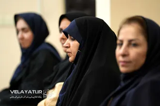 گزارش تصویری دیدار جمعی از پرستاران با دکتر ولایتی به مناسبت روز پرستار