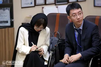 دیدار جمعی از اساتید و دانشجویان دانشگاه پکن با دکتر ولایتی