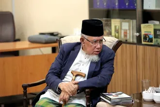 گزارش تصویری دیدار عزمی عبدالحمید با دکتر علی اکبر ولایتی