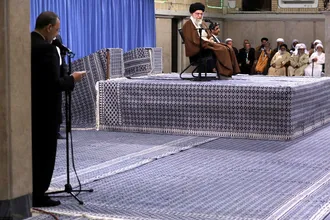 تصاویری از دکتر علی اکبر ولایتی در کنار رهبر شهید انقلاب دوران رهبری